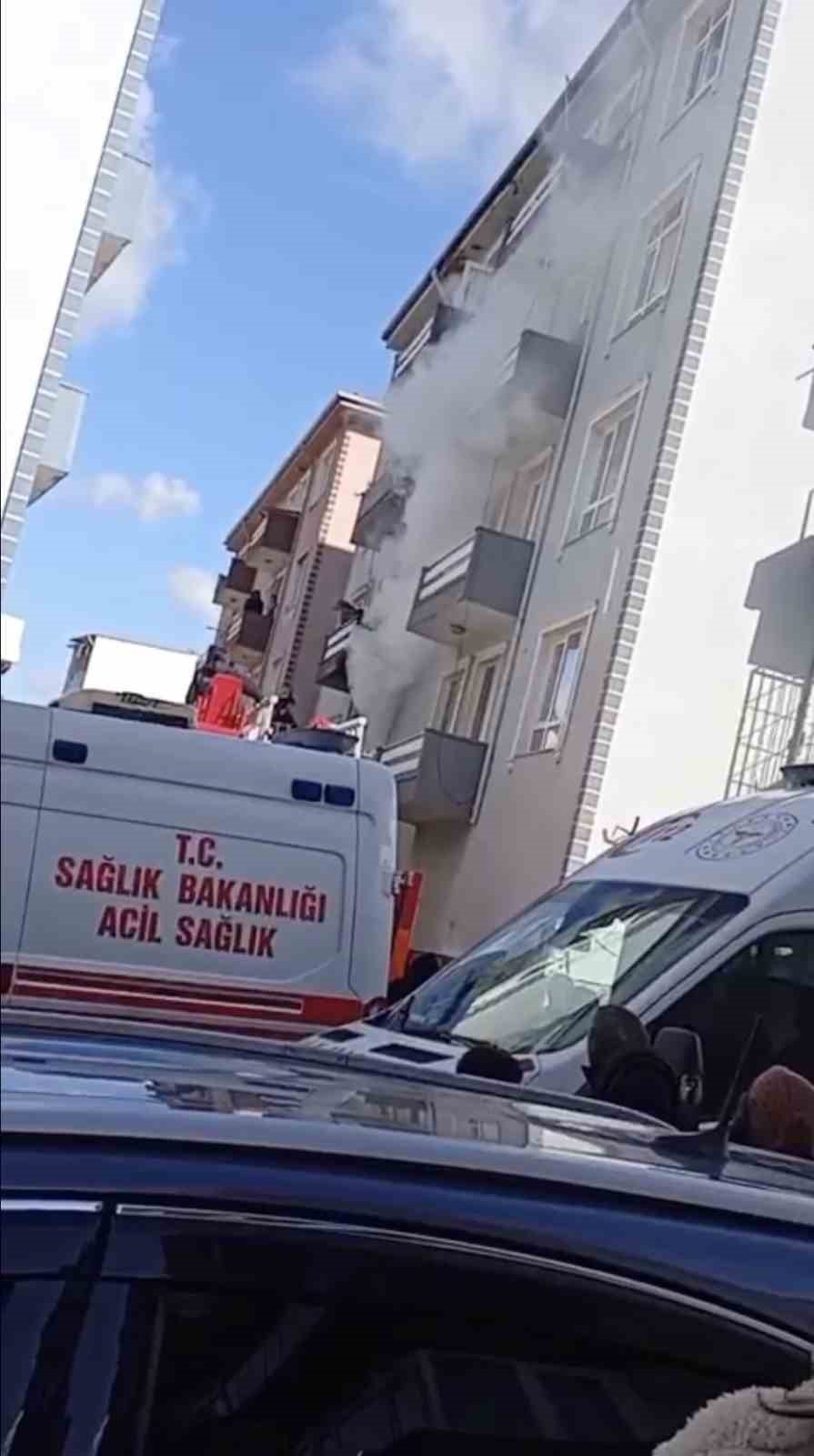 Bursa’da yangın faciası...Yatalak adam alev kapanında kaldı