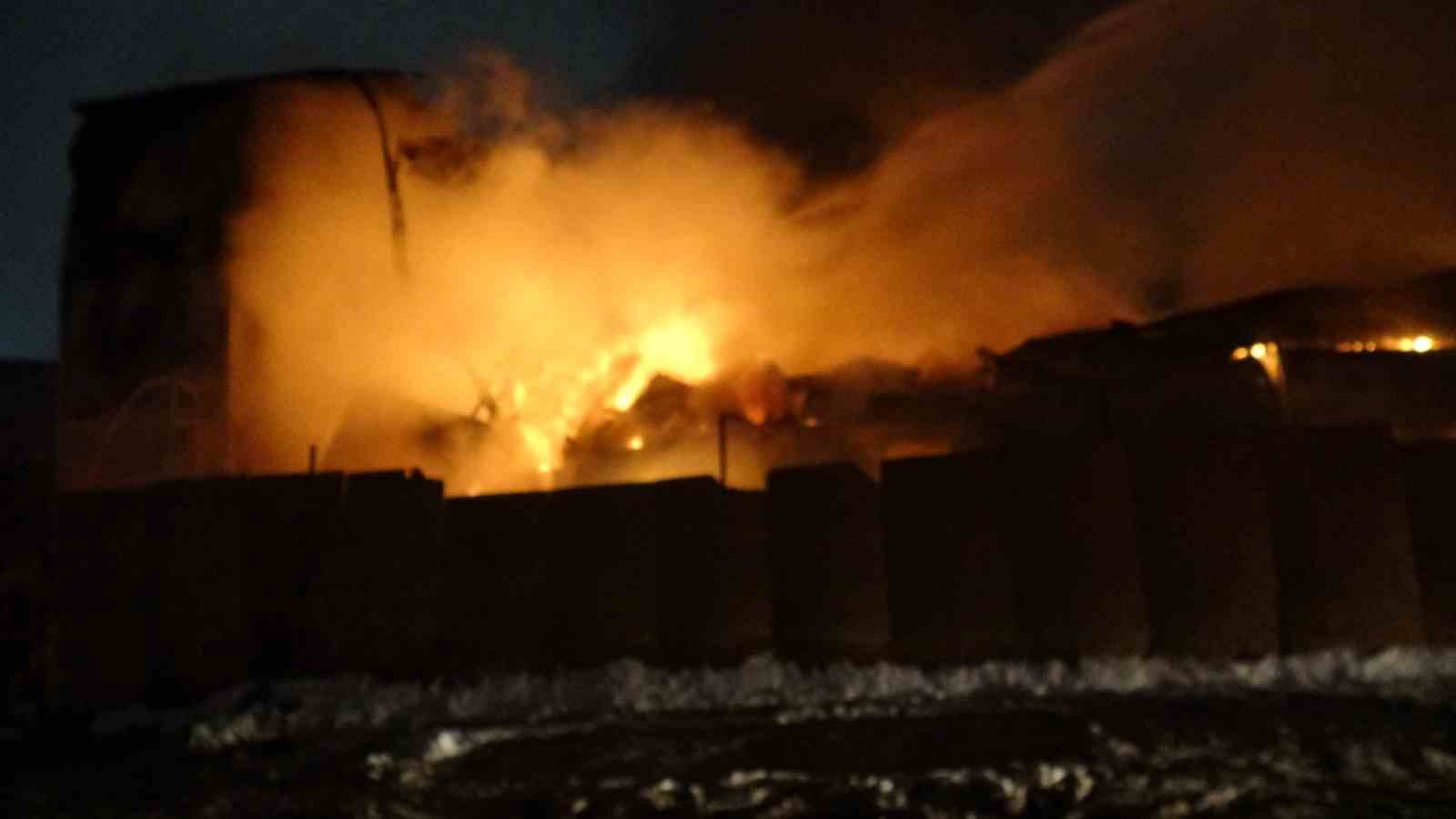 Malatya’da şantiyede korkutan yangın: 2 yaralı