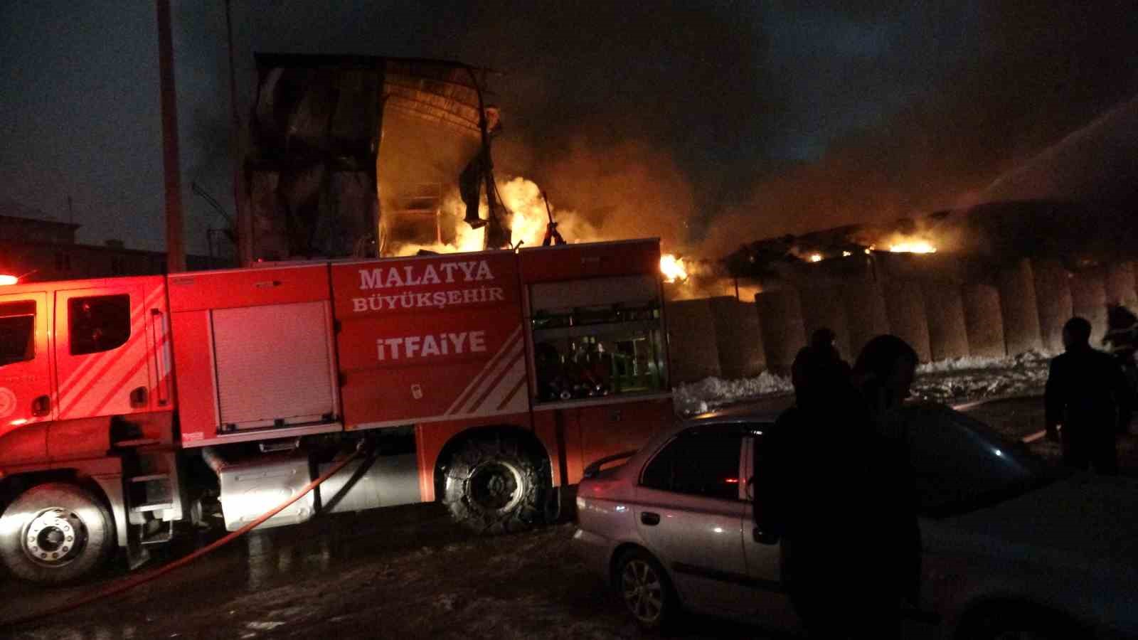 Malatya’da şantiyede korkutan yangın: 2 yaralı