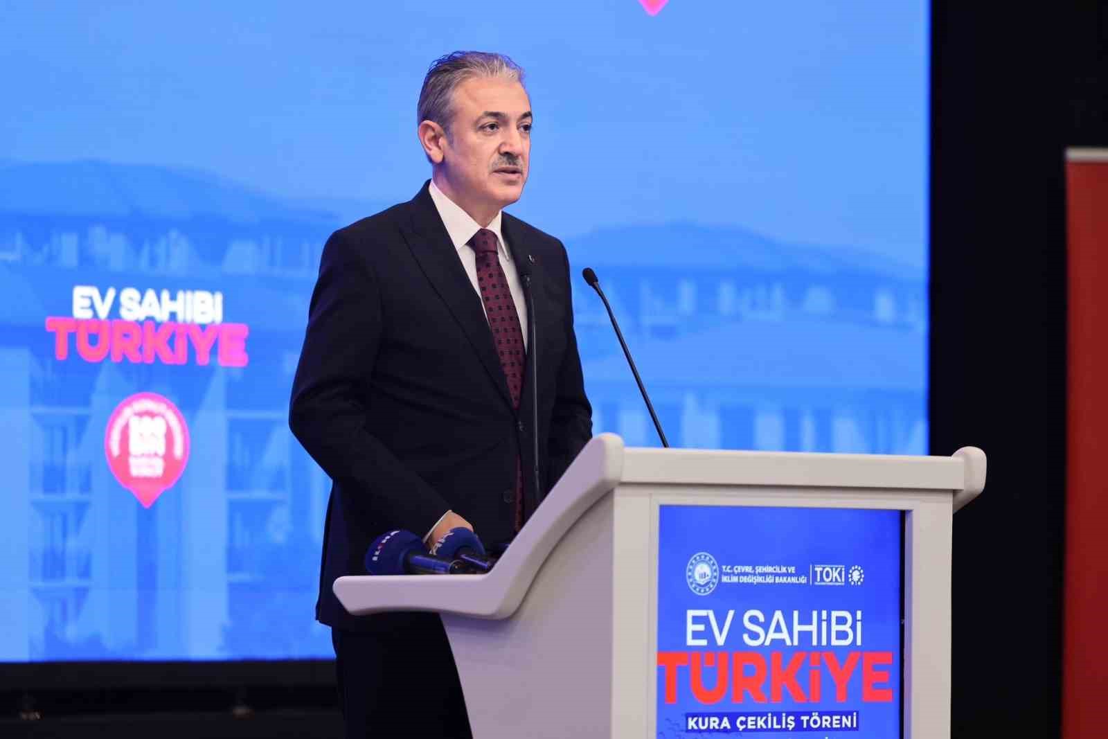 Mardin’de 5 bin 357 konutun hak sahipleri için kura çekimi yapıldı