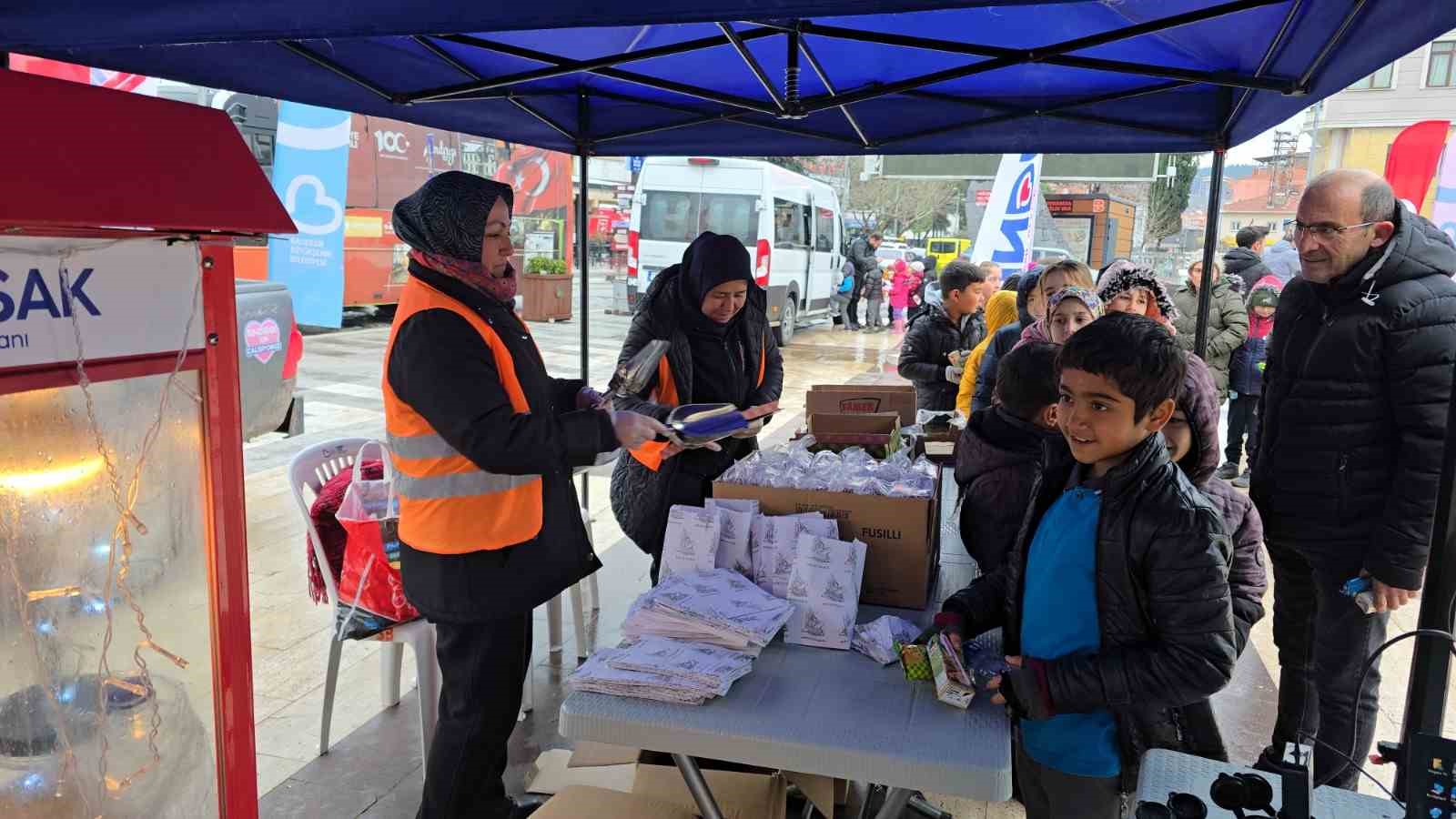 Çanakkale Savaşları Mobil Müzesi Sındırgı’da yoğun ilgi gördü