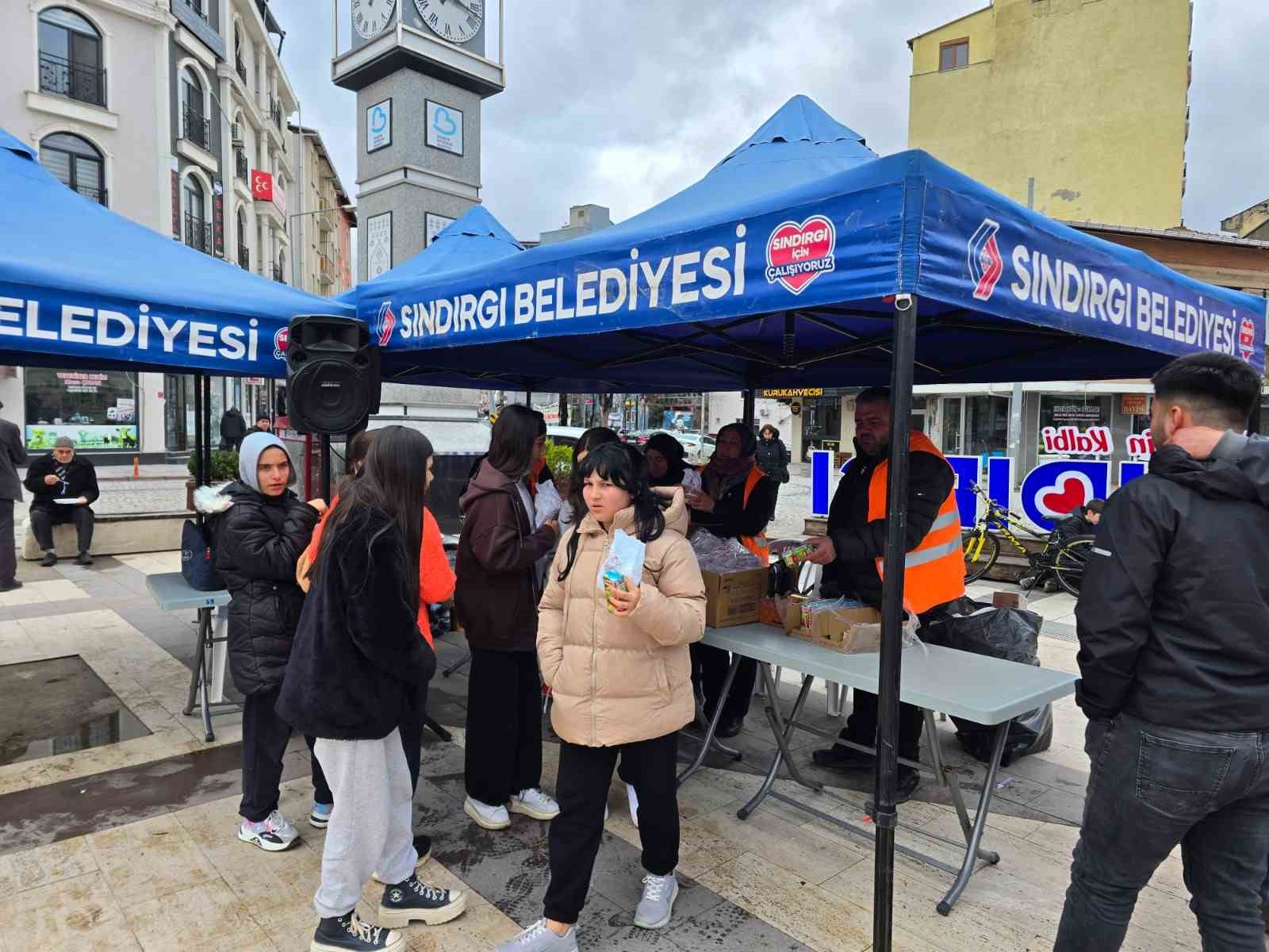 Çanakkale Savaşları Mobil Müzesi Sındırgı’da yoğun ilgi gördü