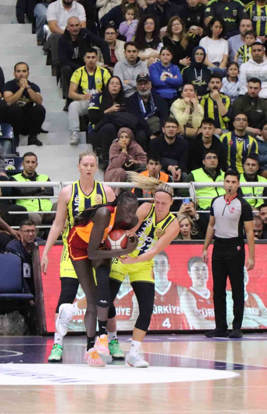 Halkbank Kadınlar Türkiye Kupası’nda şampiyon Fenerbahçe oldu