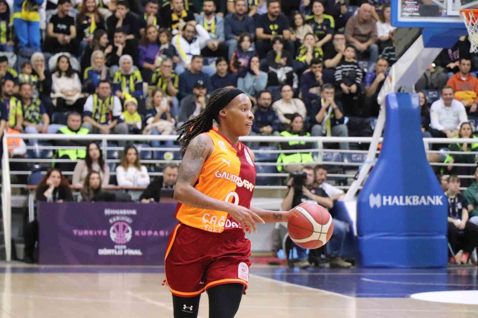 Halkbank Kadınlar Türkiye Kupası’nda şampiyon Fenerbahçe oldu