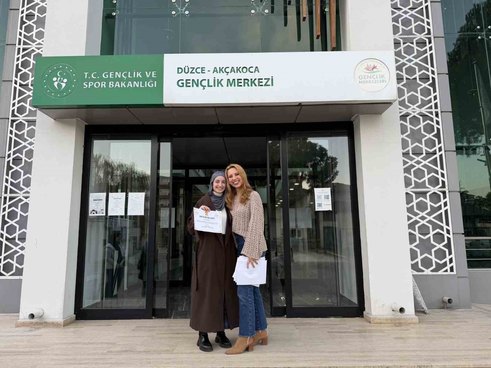 Akçakoca Gençlik Merkezi’nde diksiyon atölyesi tamamlandı