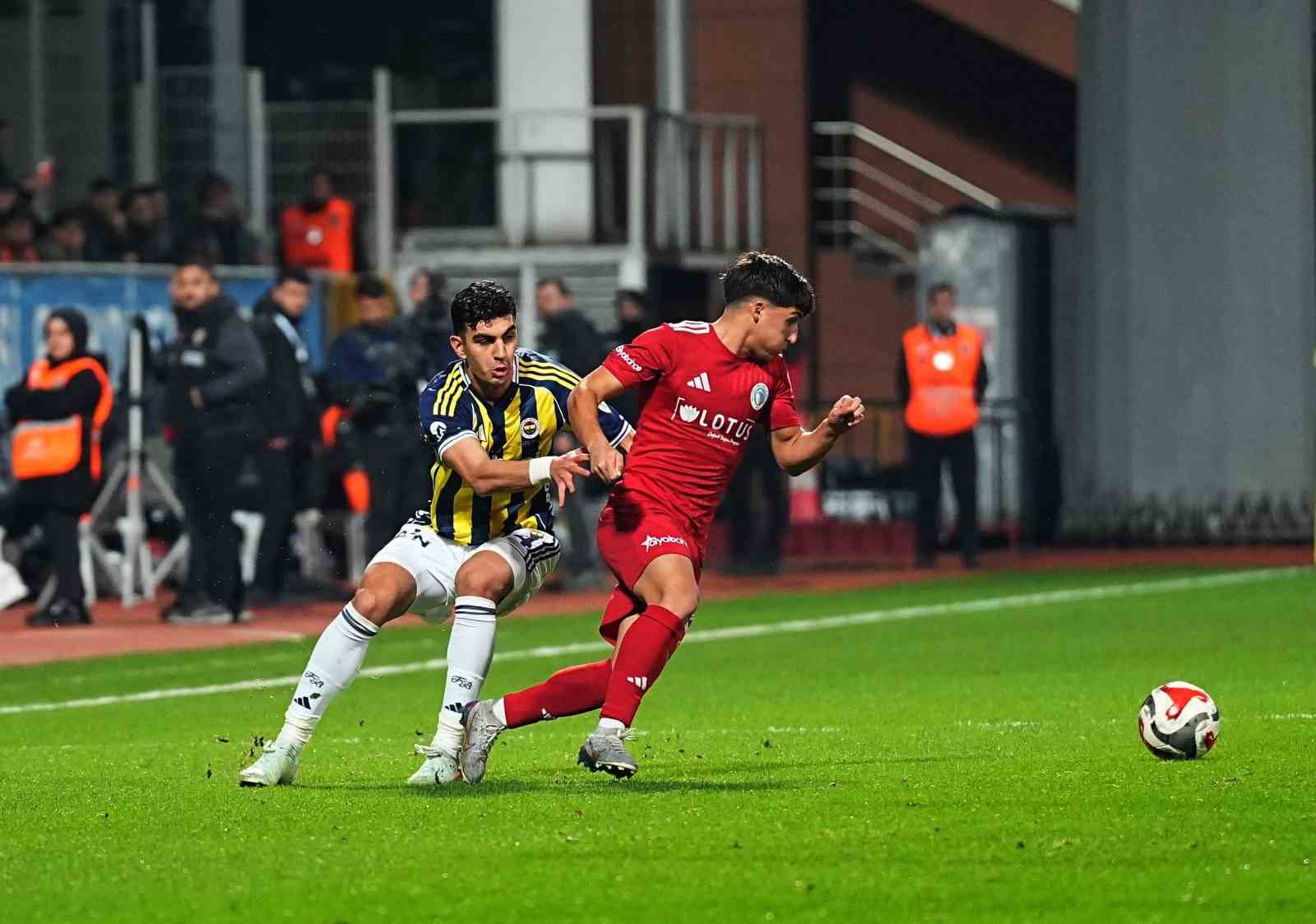 Ziraat Türkiye Kupası: Beyoğlu Yeni Çarşı: 0 - Fenerbahçe: 0 (Maç devam ediyor)
