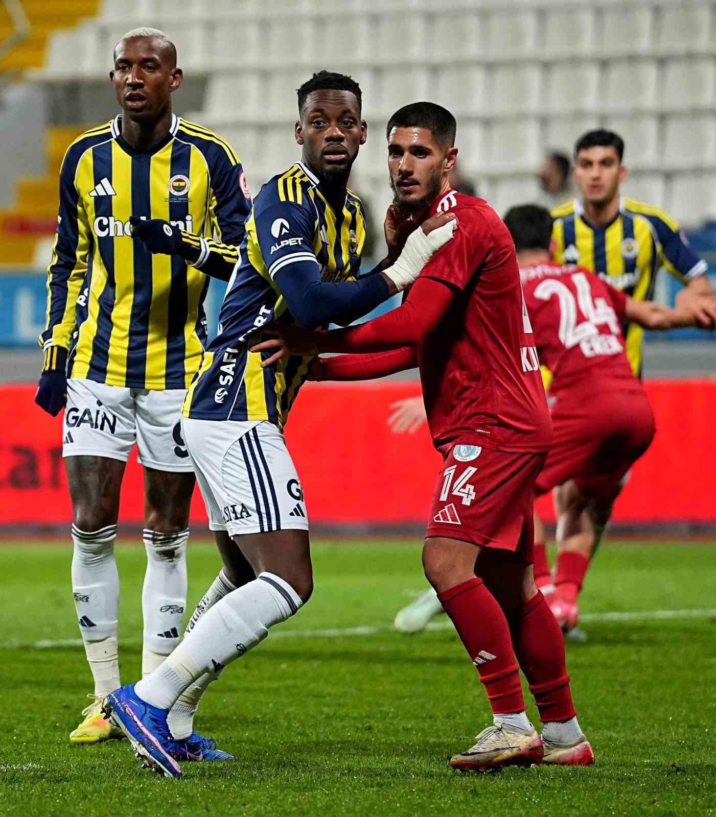 Ziraat Türkiye Kupası: Beyoğlu Yeni Çarşı: 0 - Fenerbahçe: 0 (Maç devam ediyor)