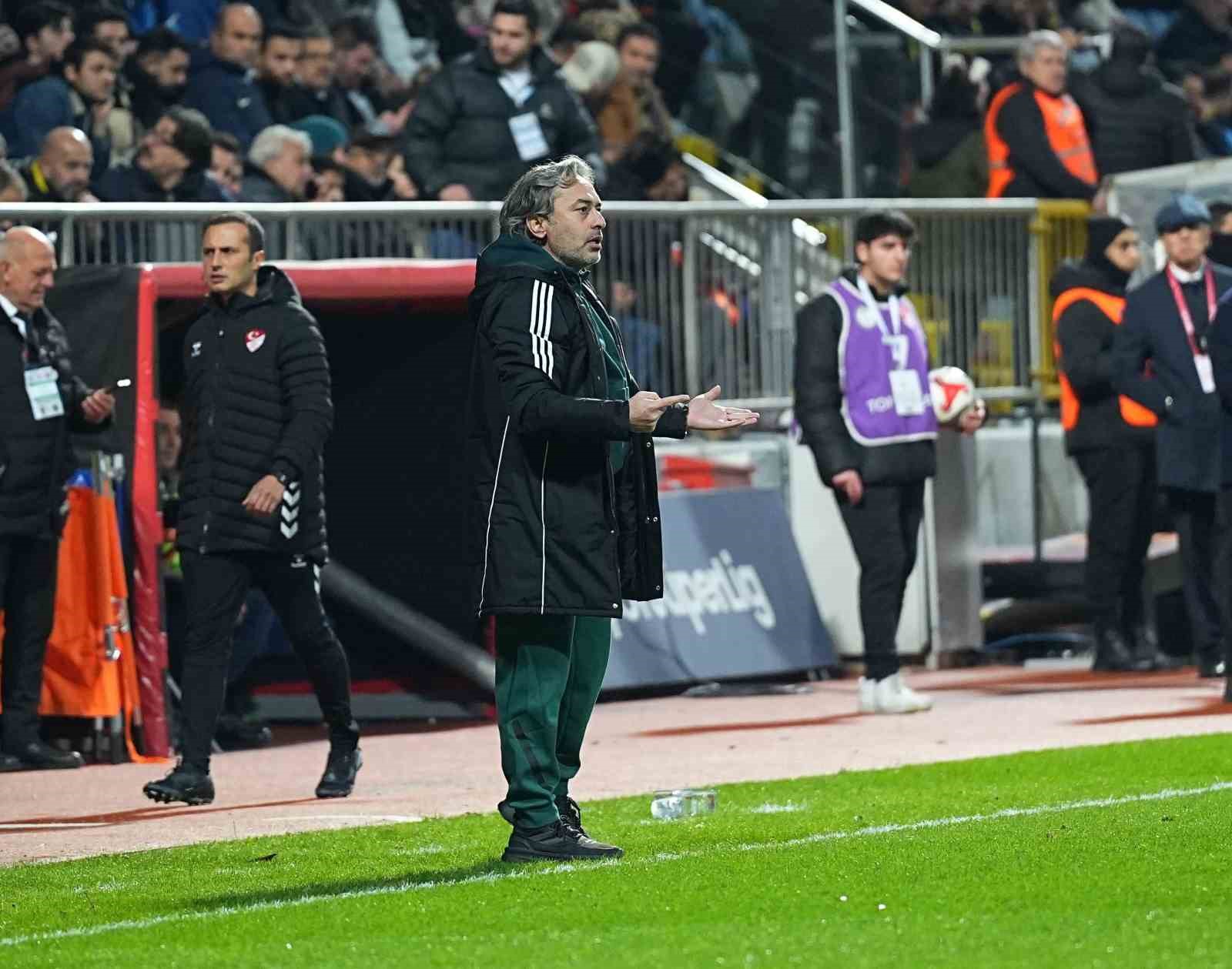 Ziraat Türkiye Kupası: Beyoğlu Yeni Çarşı: 0 - Fenerbahçe: 0 (Maç devam ediyor)