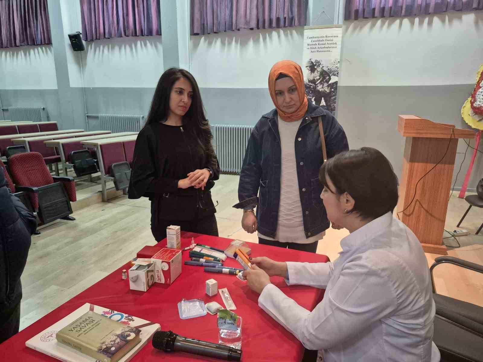 Öğretmenler, diyabetli öğrenciler için eğitim aldı