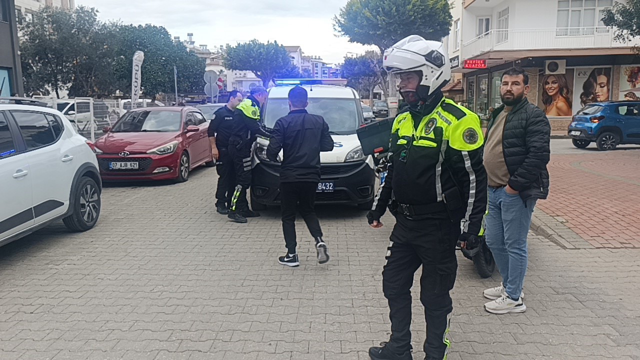 Antalya’da ’dur’ ihtarına uymayıp polisten kaçan motosiklet sürücüsüne 60 bin TL ceza