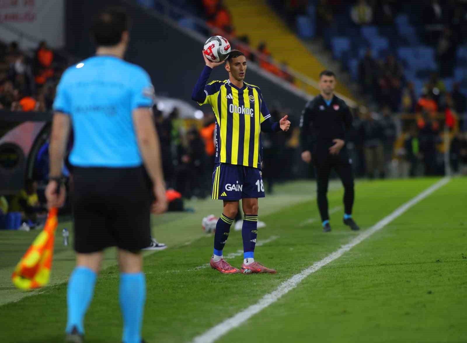 Turkcell Süper Kupa: Fenerbahçe: 1 - Samsunpor: 0 (İlk yarı)