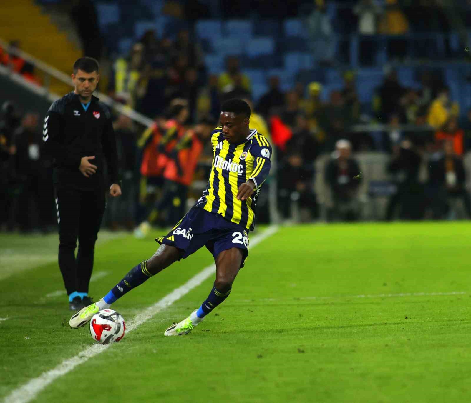 Turkcell Süper Kupa: Fenerbahçe: 1 - Samsunpor: 0 (İlk yarı)