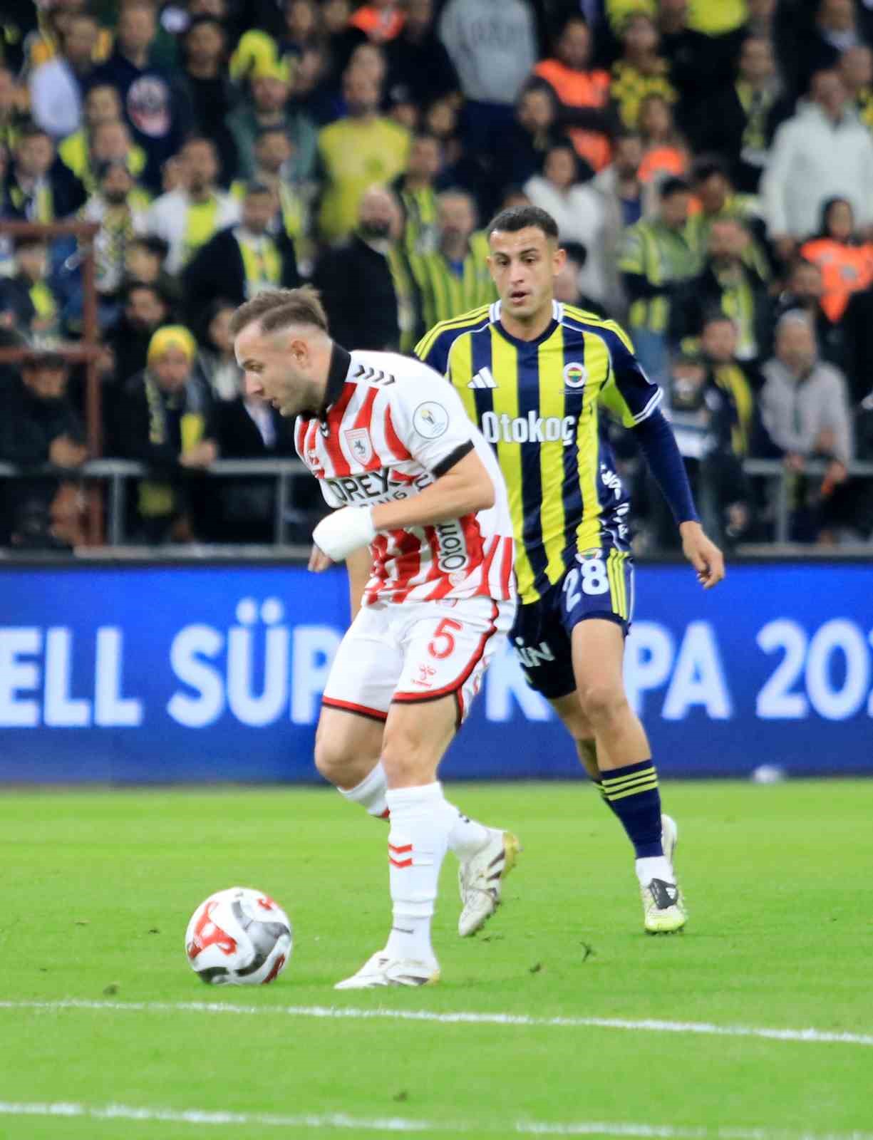 Turkcell Süper Kupa: Fenerbahçe: 1 - Samsunpor: 0 (İlk yarı)