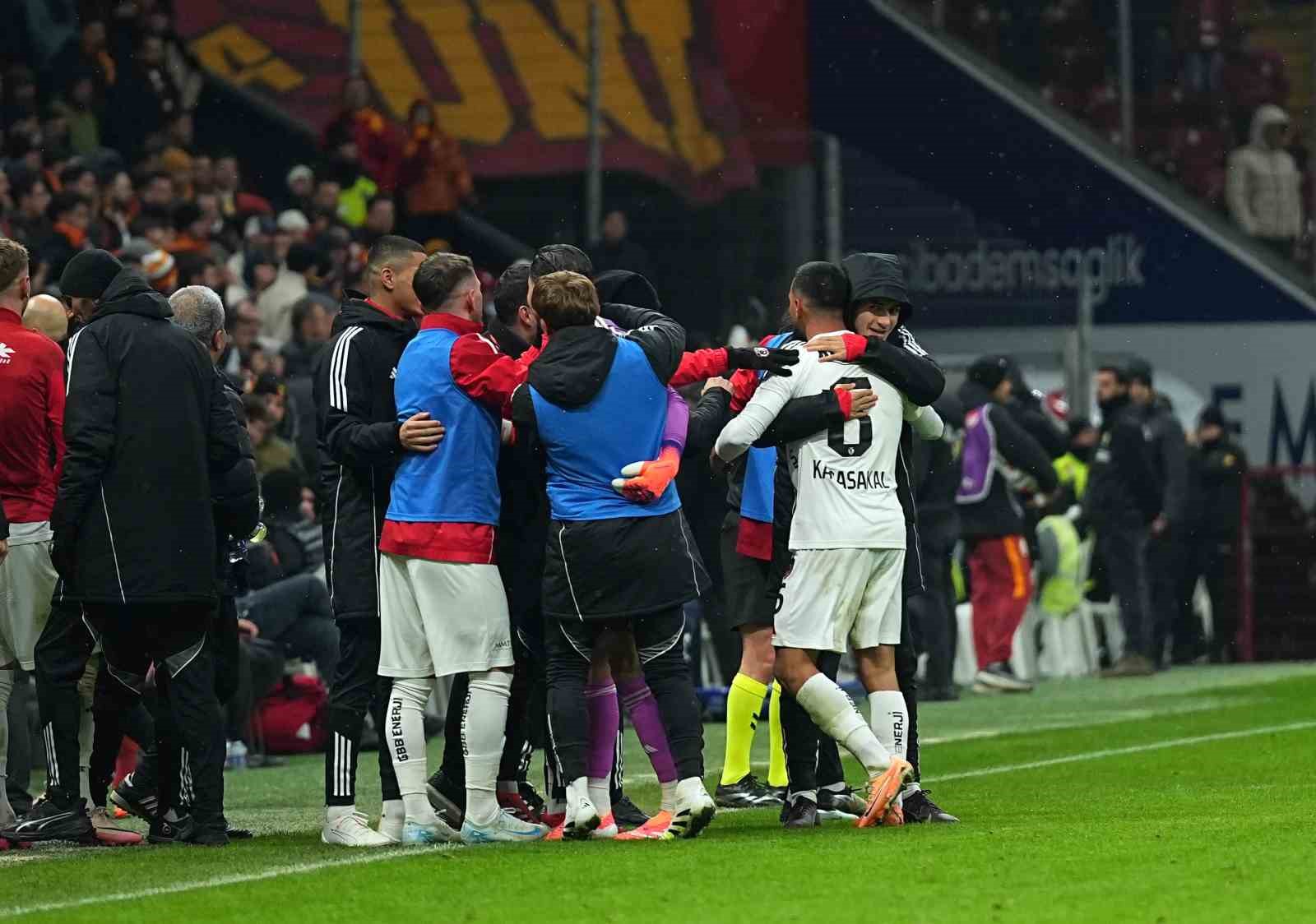 Trendyol Süper Lig: Galatasaray: 1 - Gaziantep FK: 1 (Maç sonucu)