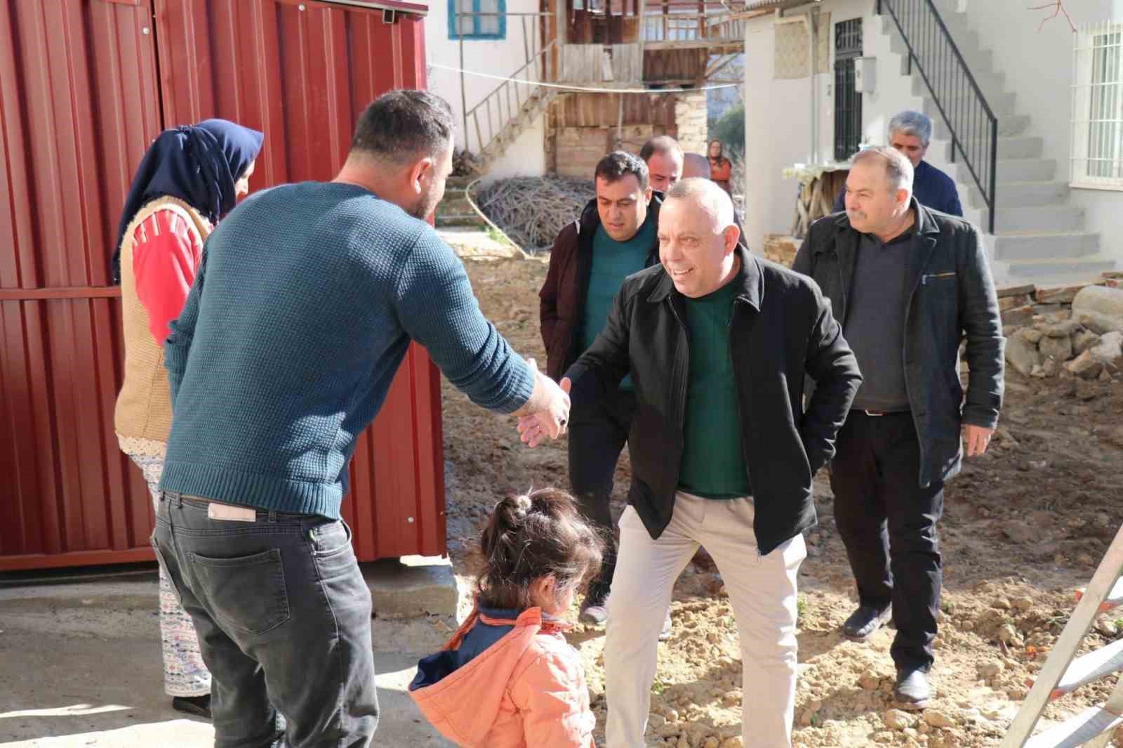 Başkan Özel Olukbaşı’nda vatandaşlarla buluştu