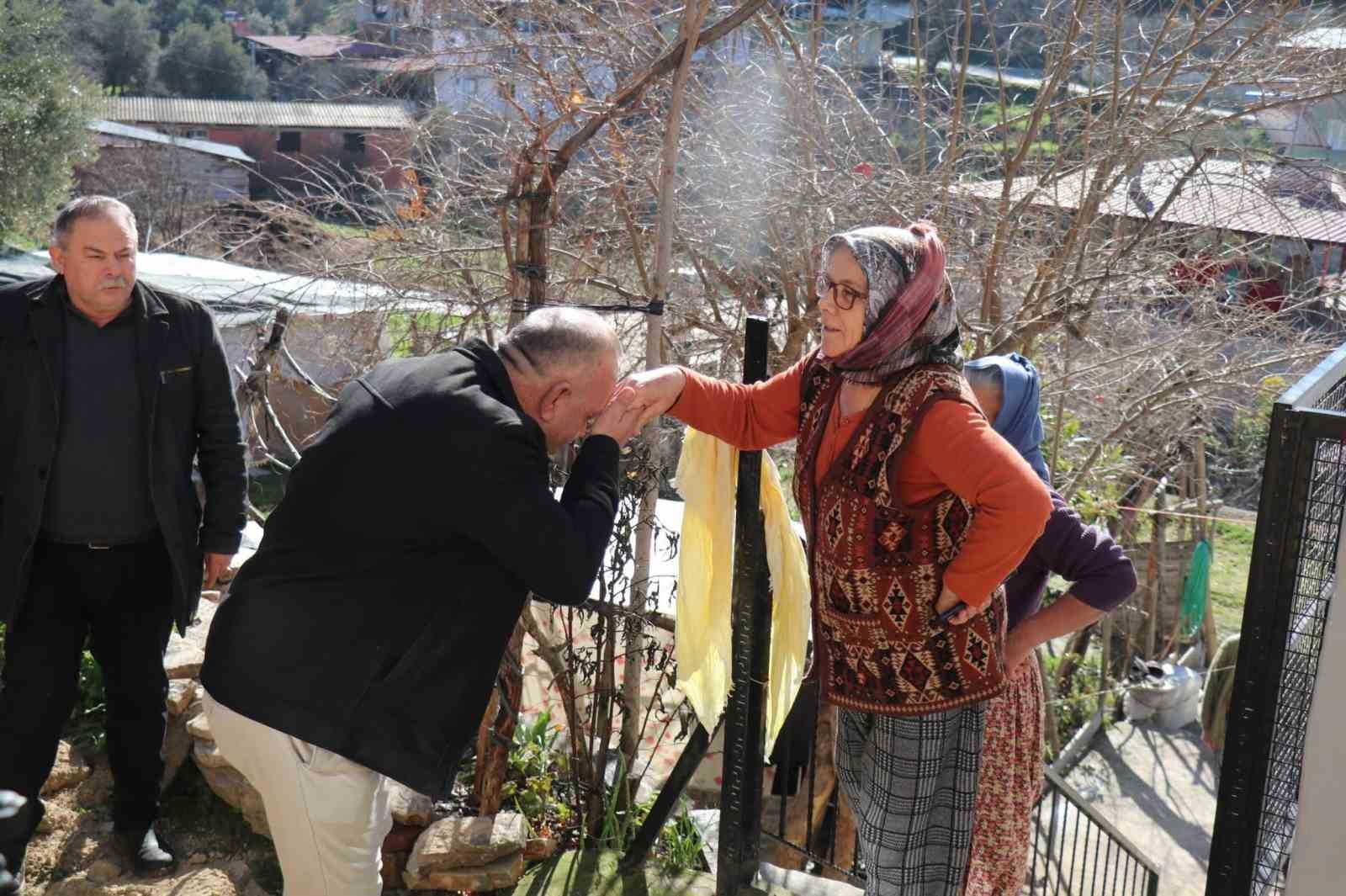 Başkan Özel Olukbaşı’nda vatandaşlarla buluştu