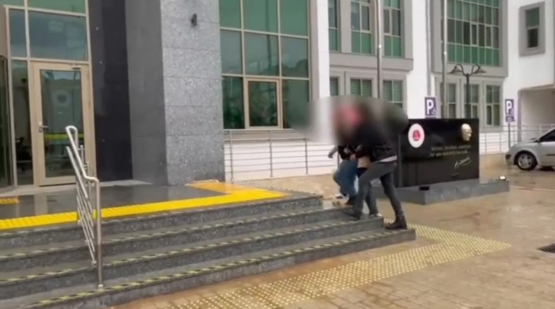 Kozan’da uyuşturucu sattığı öne sürülen şüpheli tutuklandı