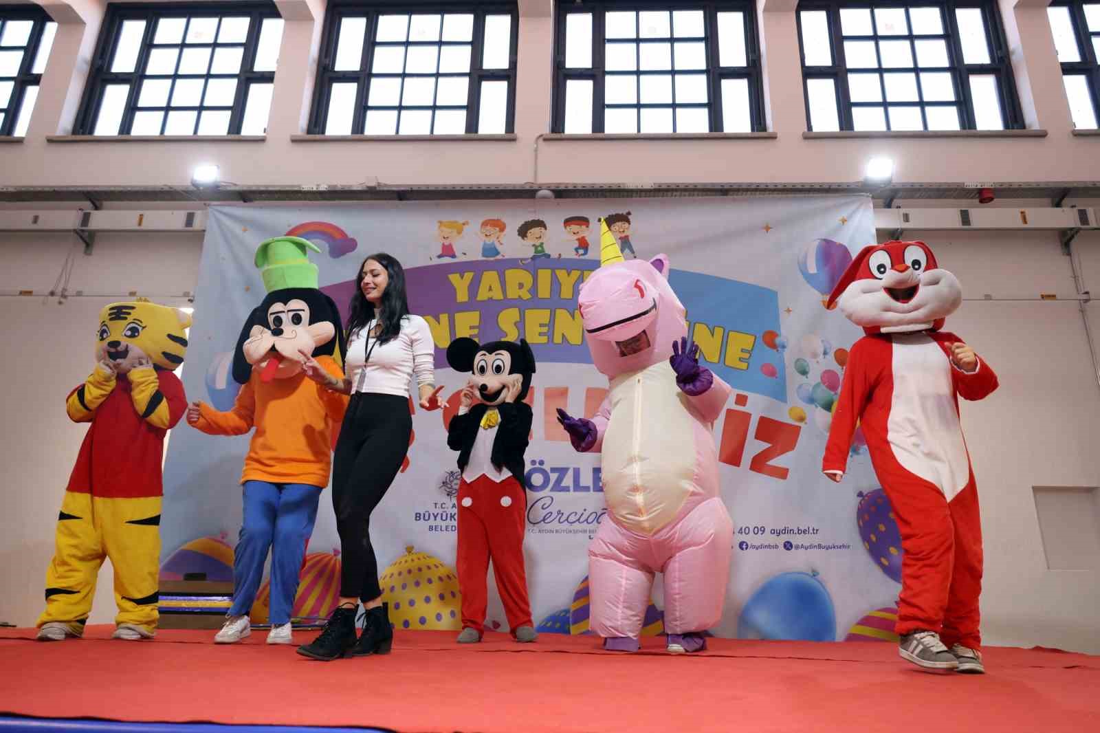 Başkan Çerçioğlu’ndan çocuklara karne hediyedi