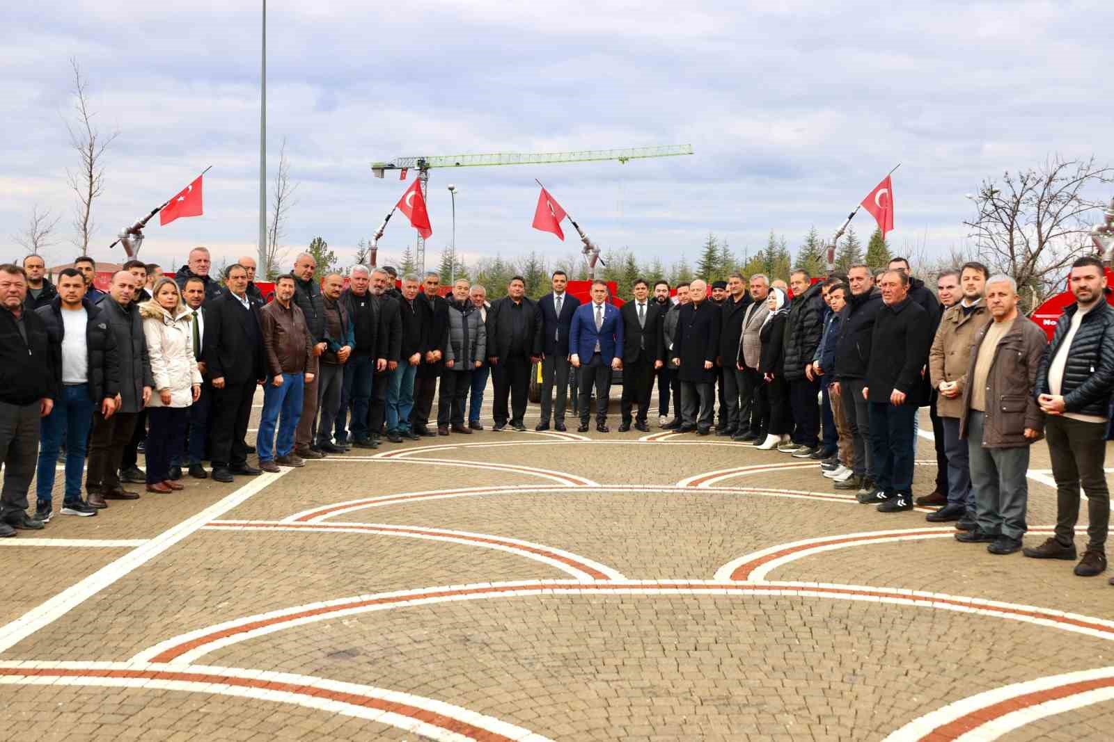 Bilecik’te 3 ton kapasiteli 15 adet su tankeri köylere teslim edildi