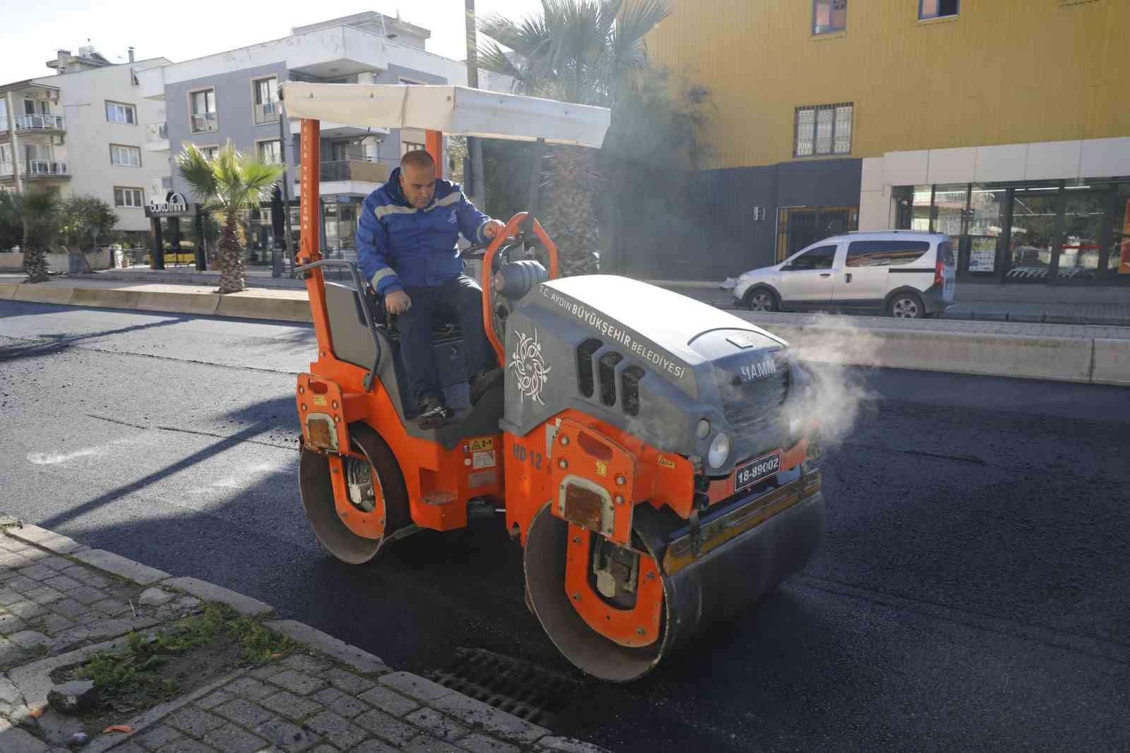 Aydın Büyükşehir’den Doğu Çevre Bulvarı’na sıcak asfalt dokunuşu