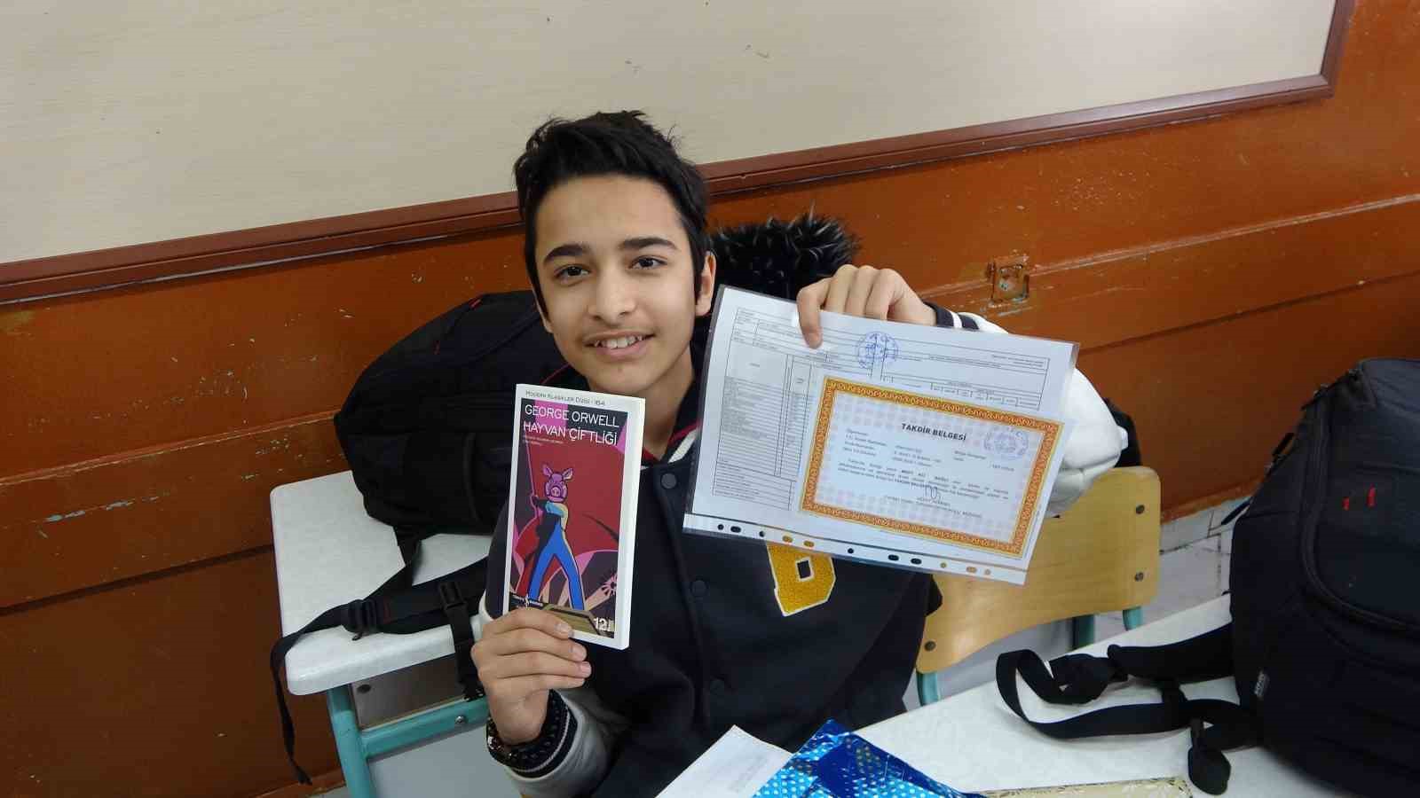 Yozgat’ta 65 bin 505 öğrenci karne sevinci yaşadı