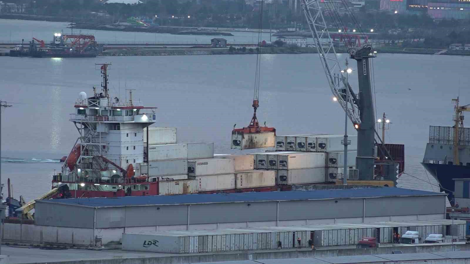 Dron saldırısına uğrayan gemi Samsun Limanı’na demirledi