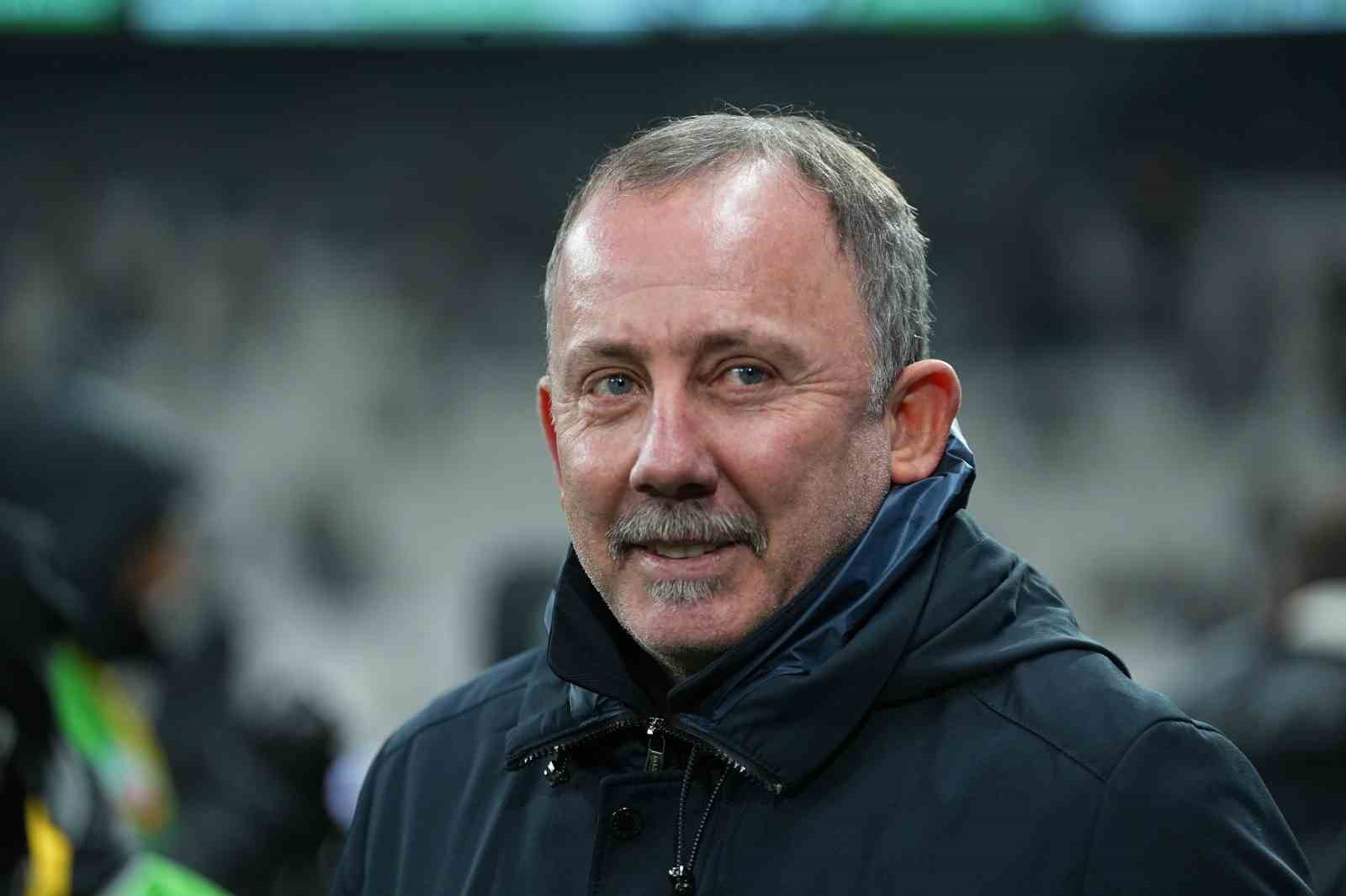 Trendyol Süper Lig: Beşiktaş: 0 - Kayserispor: 0 (Maç devam ediyor)