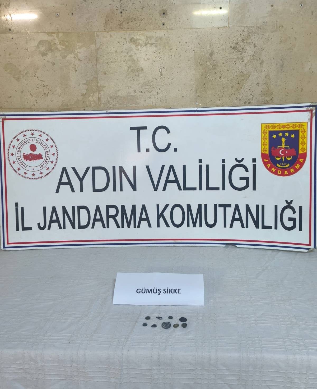 Aydın’da Jandarmadan tarihi eser kaçakçılığı operasyonu