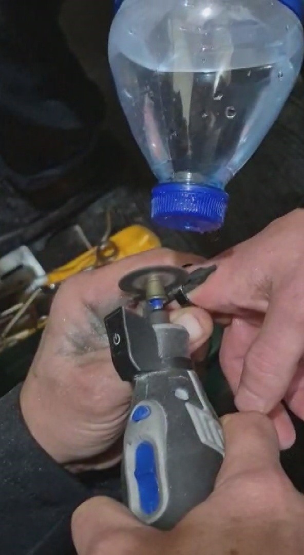 Parmağına sıkışan yüzüğü itfaiye çıkardı