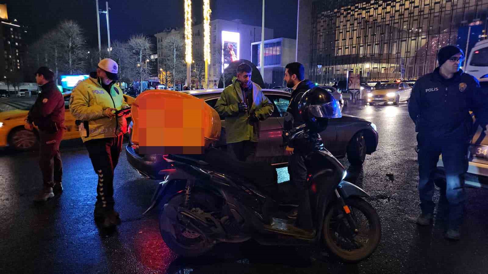 Taksim’de helikopter destekli ’Huzur İstanbul’ uygulaması