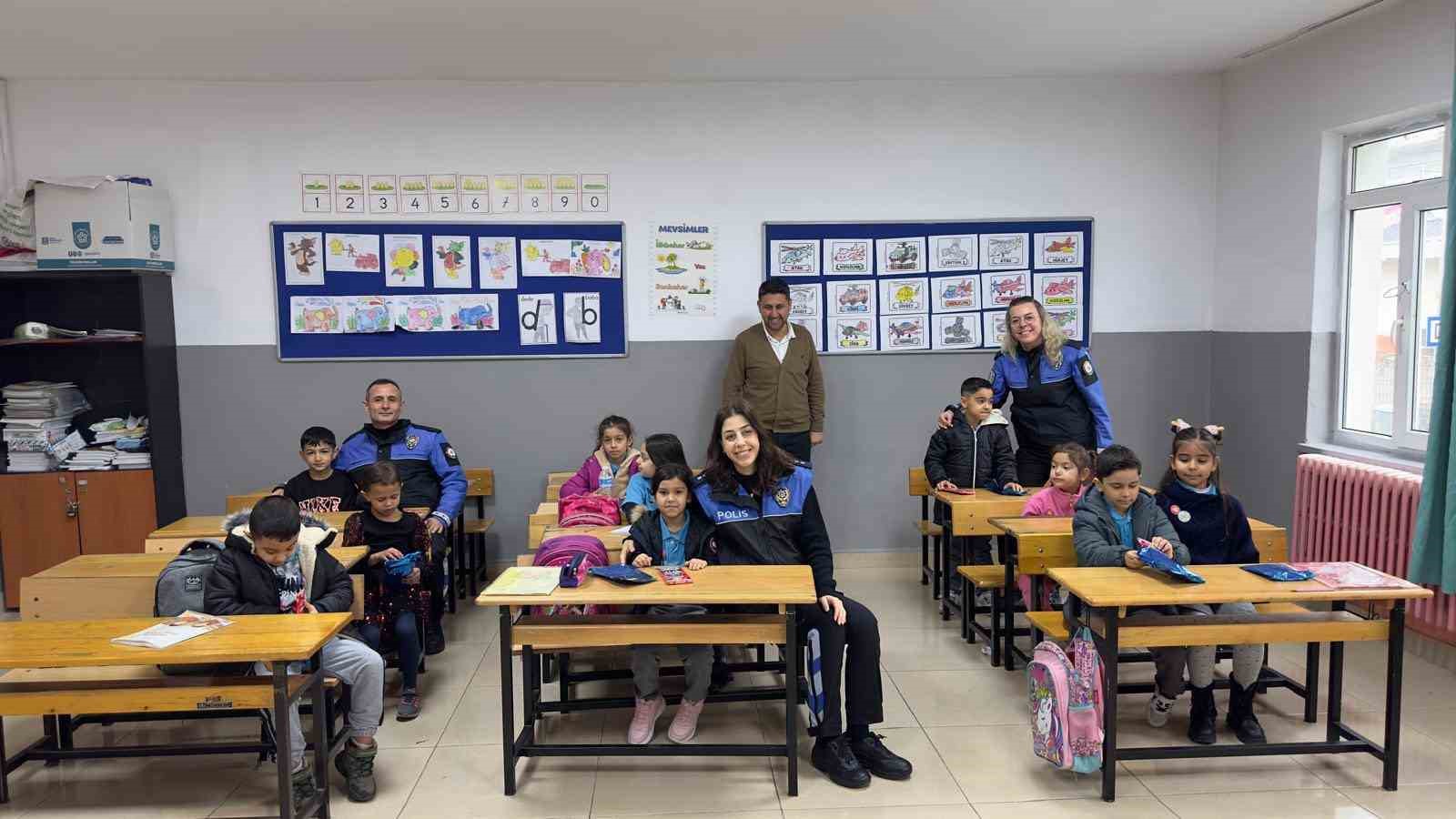 Tekirdağ Emniyeti’nden öğrencilere karne sürprizi