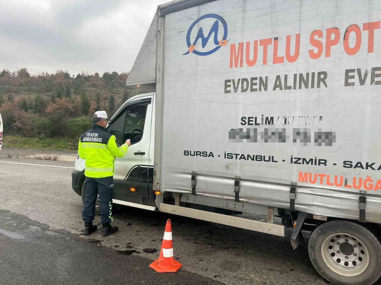 Çanakkale’de çeşitli suçlardan aranan 22 şüpheli yakalandı