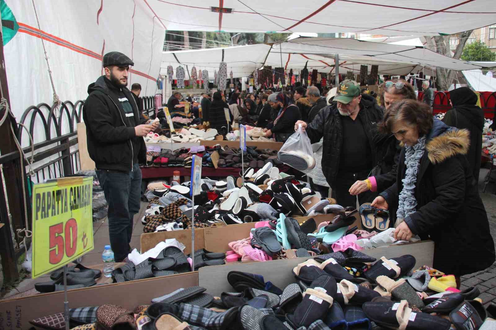 Modayı uygun fiyata takip etmek isteyenler bu pazarda buluşuyor