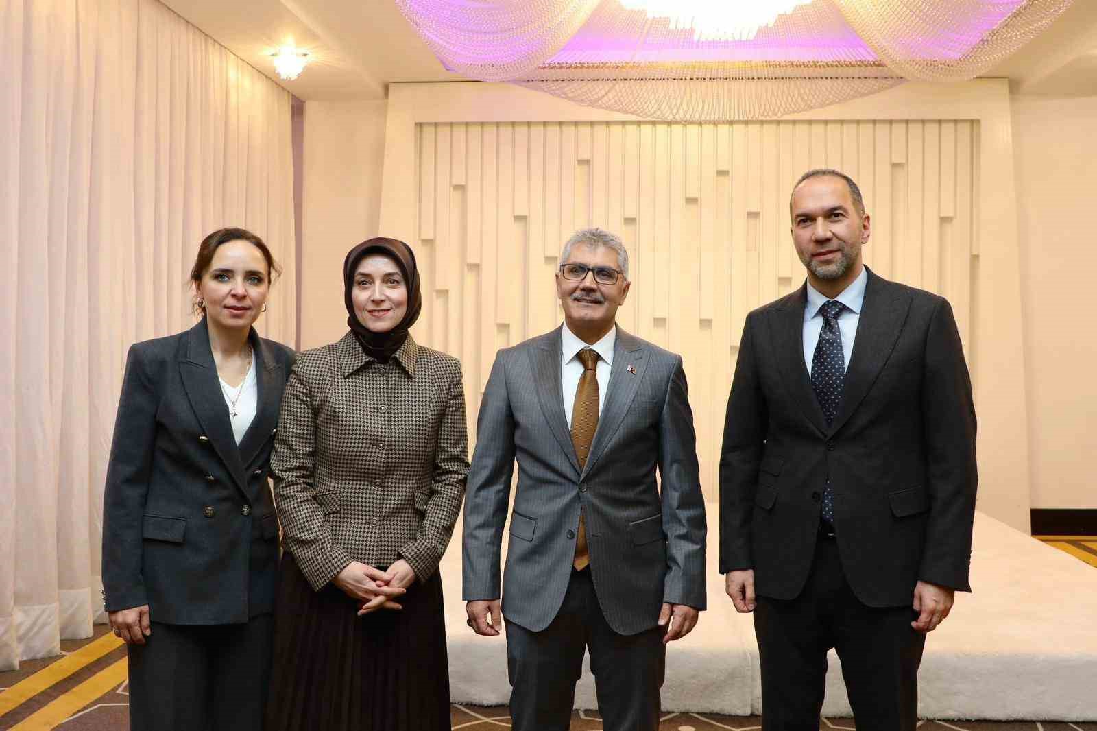 Vali Cahit Çelik için veda yemeği düzenlendi