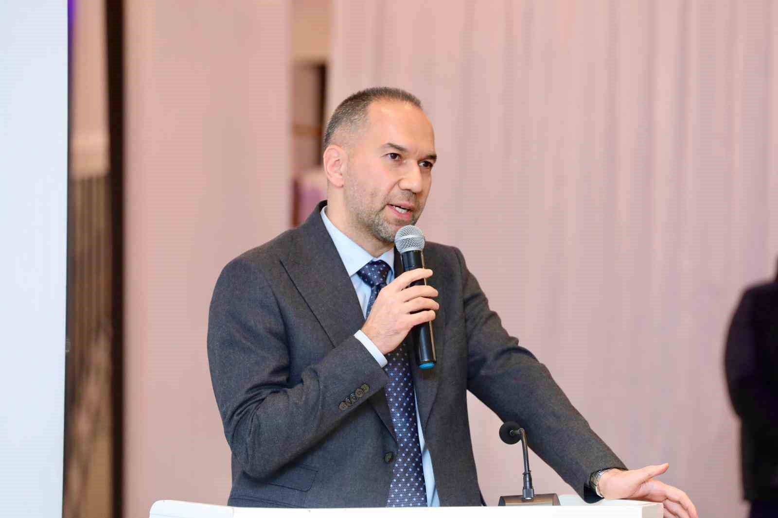 Vali Cahit Çelik için veda yemeği düzenlendi