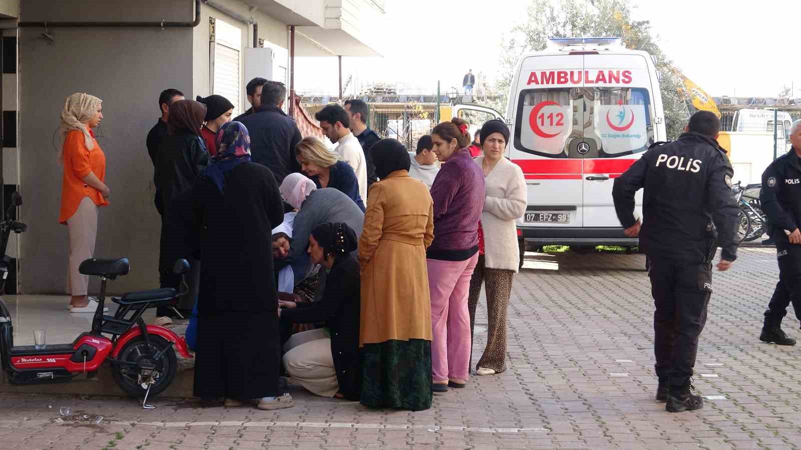 Ağabeyini silahla vurarak öldürdü, diğer ağabeyinin eşini de yaraladı