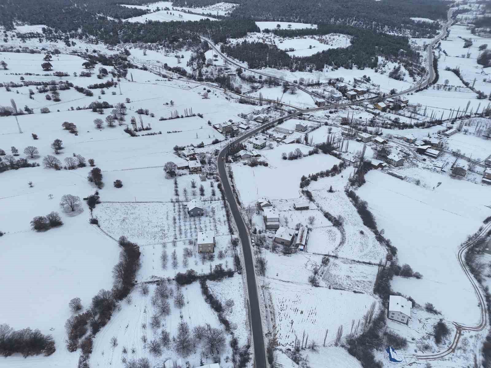 Uşak’ın yüksek kesimleri beyaza büründü