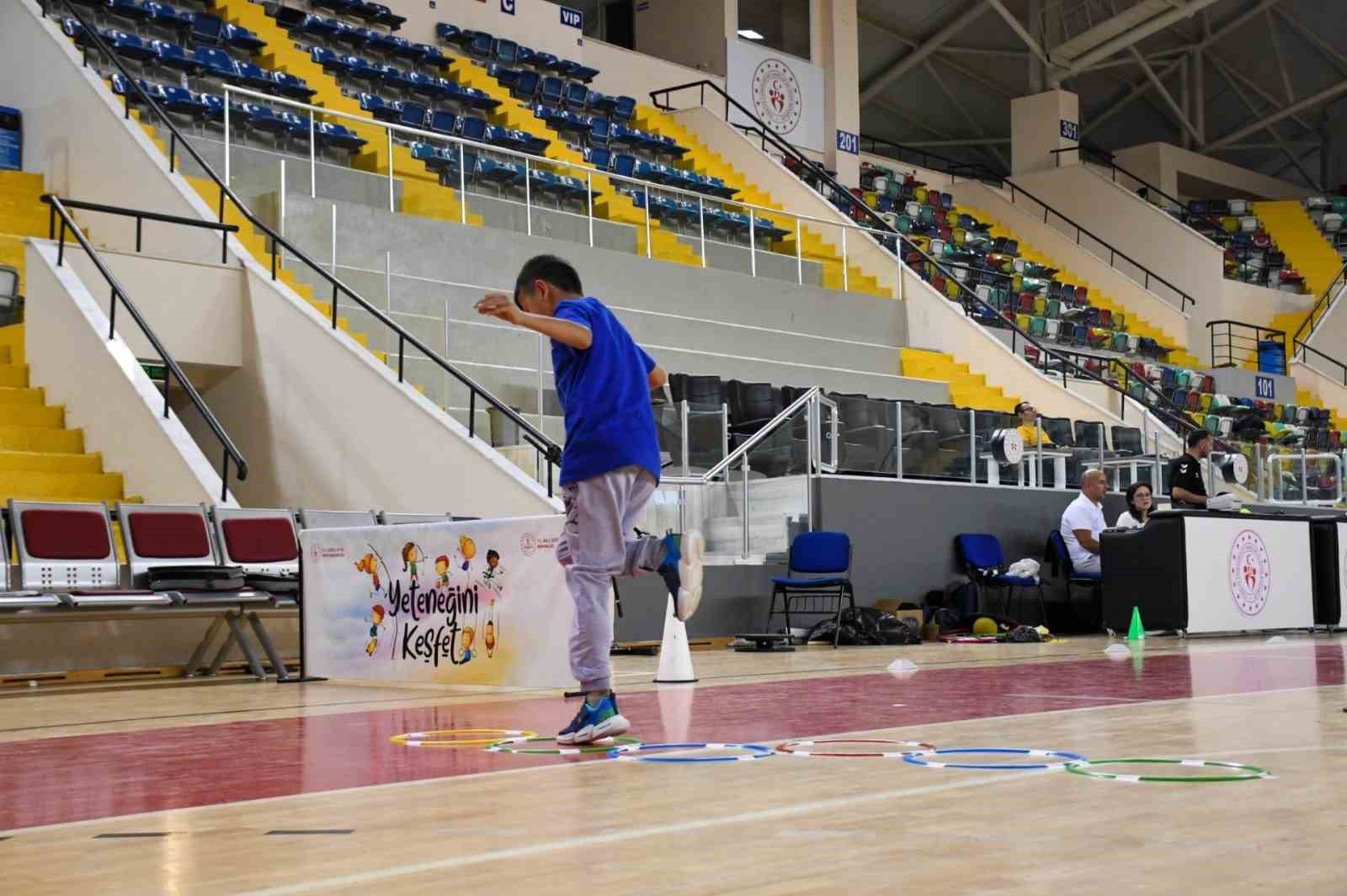 Balıkesir’de yetenekli sporcular keşfediliyor, şampiyonlar yetişiyor