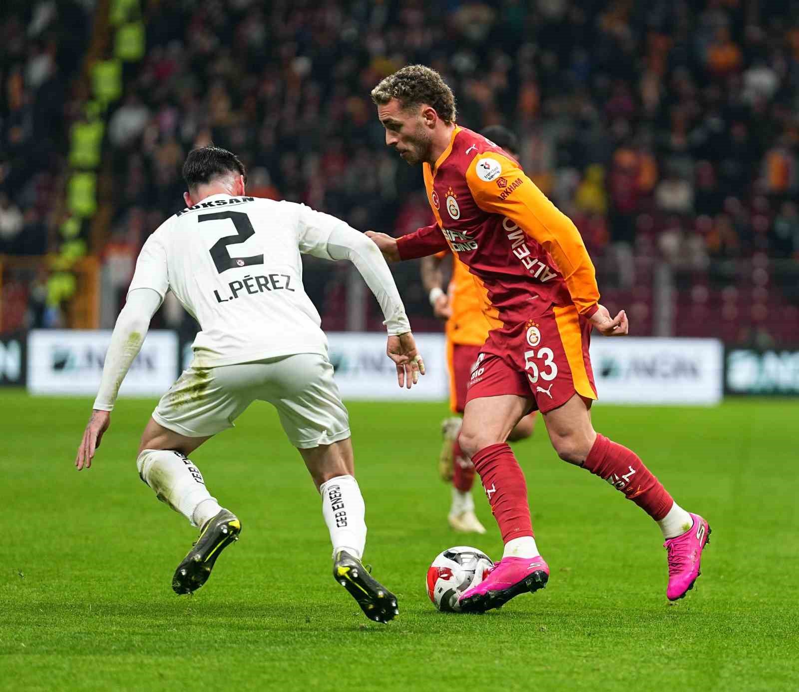 Trendyol Süper Lig: Galatasaray: 0 - Gaziantep FK: 0 (İlk yarı)