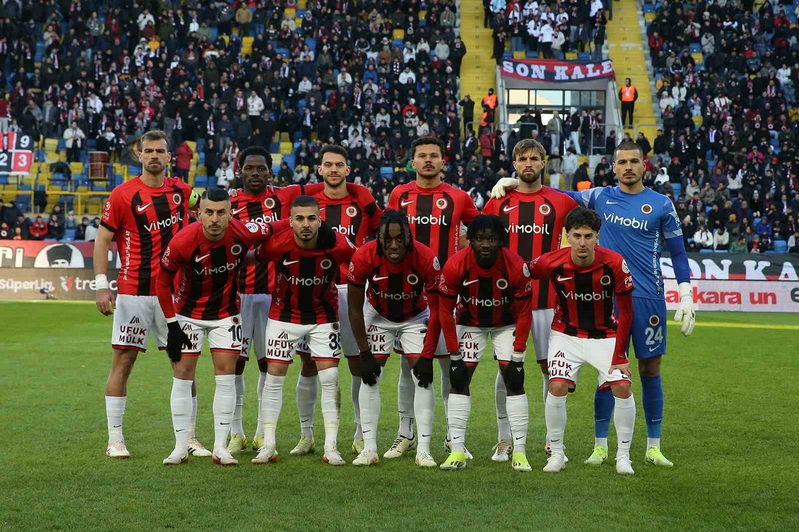 Trendyol Süper Lig: Gençlerbirliği: 0 - Samsunspor: 1 (İlk yarı)