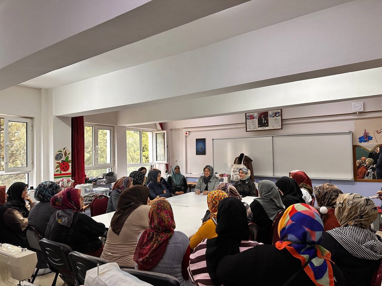 Kırsaldaki kadınlara aile içi iletişim desteği: Uzmanlar ilçe ilçe dolaşıyor