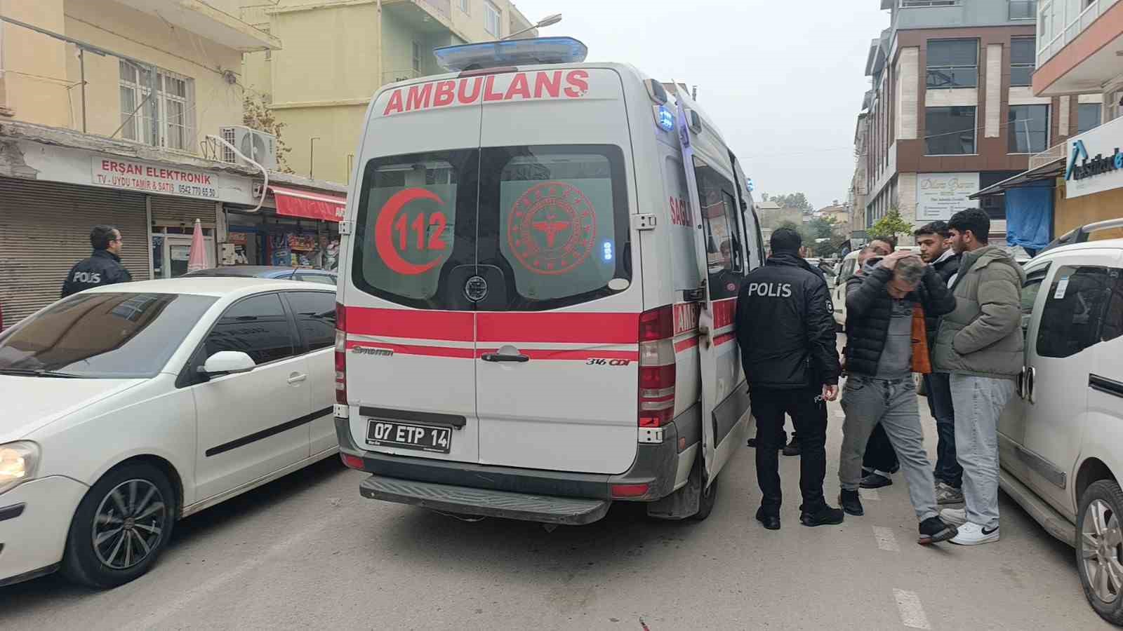 Otoparka dönen otomobil ile motosiklet çarpıştı: 1 yaralı