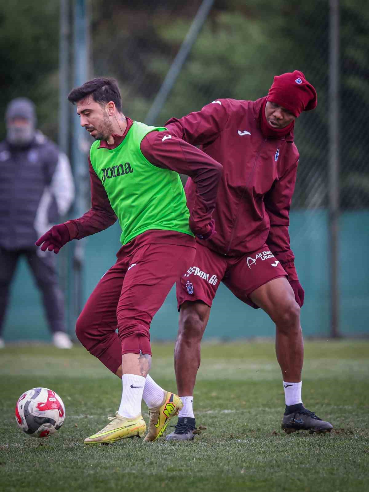 Trabzonspor, Kasımpaşa maçı hazırlıklarına ara vermeden başladı