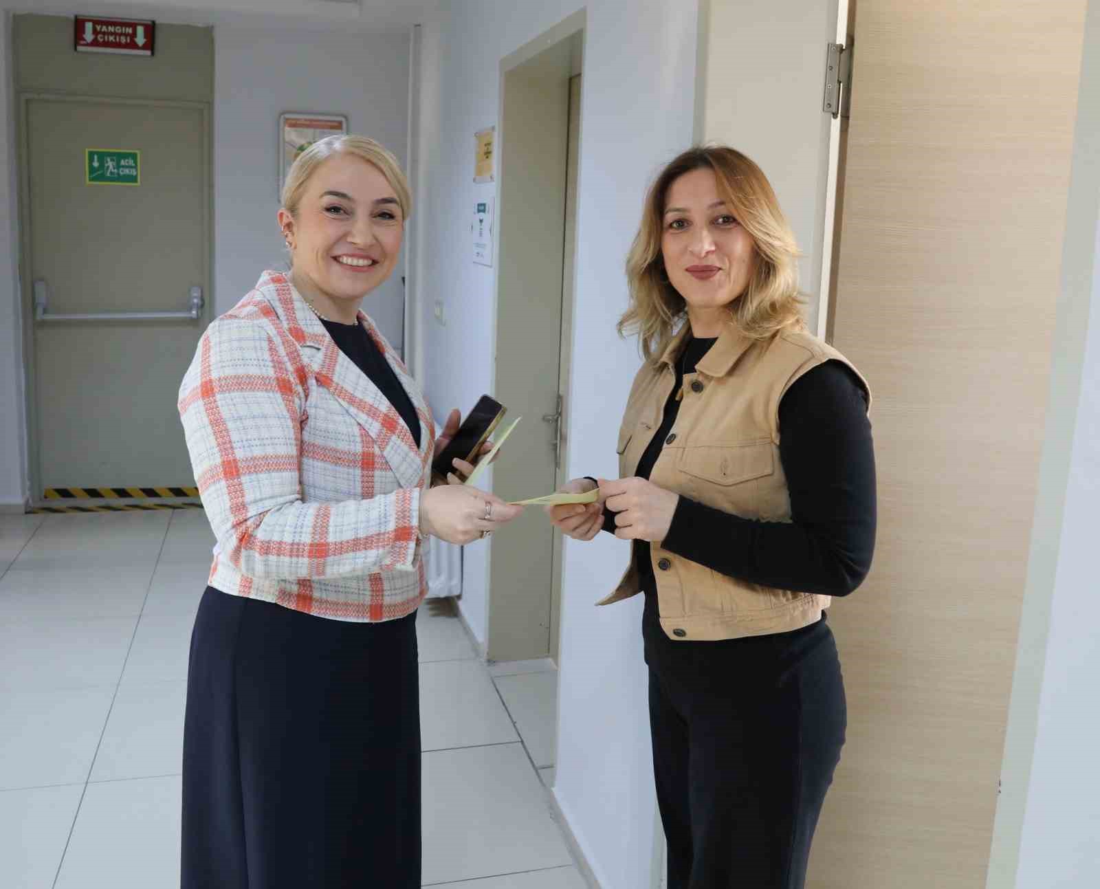 Sağlık çalışanlarına mektuplu kanser tarama hatırlatması