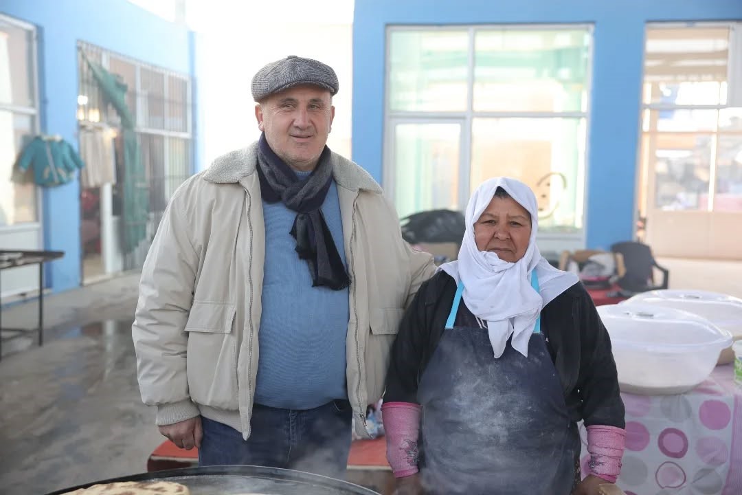 Başkan Kaya’dan Acarlar Pazarı’nda esnaf ve vatandaşlara sıcak çorba