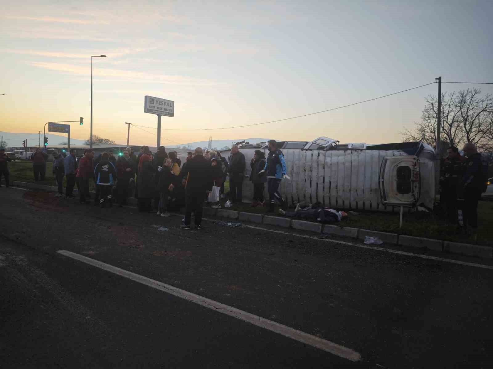 Buzlanan yolda can pazarı
