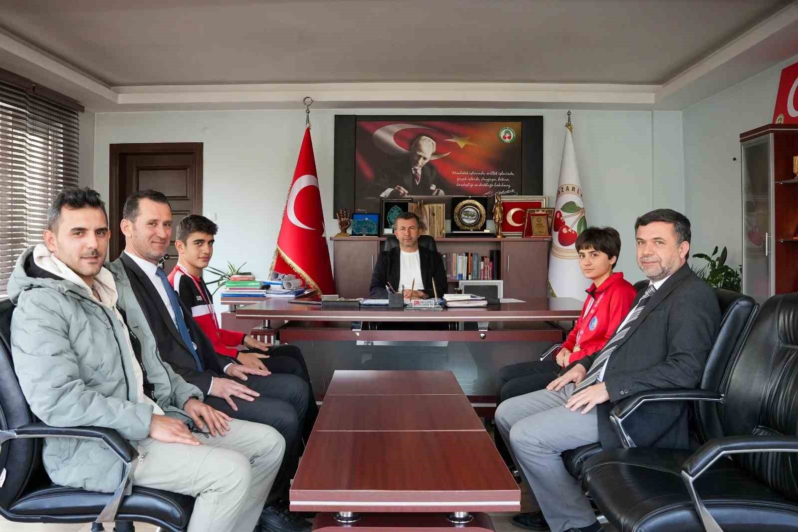 Şampiyon öğrencilere ödüller ve burs müjdesi