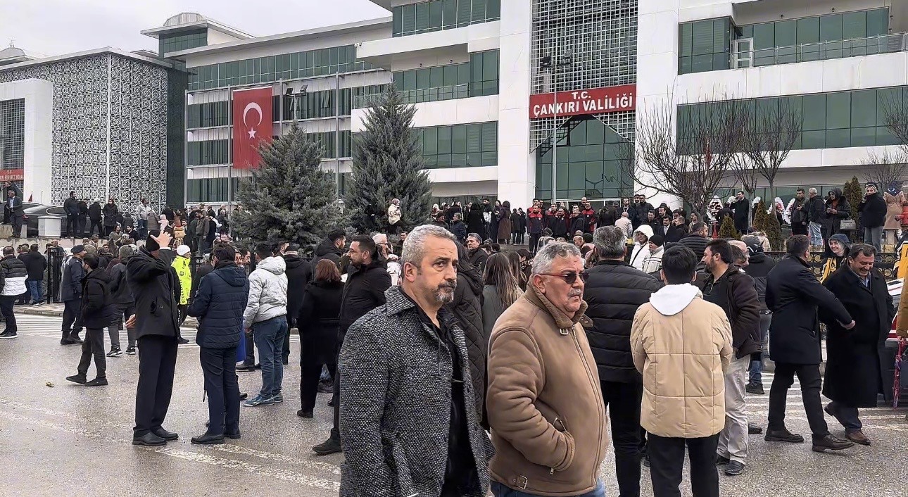 Vali Taşolar’a Çankırılardan duygusal veda