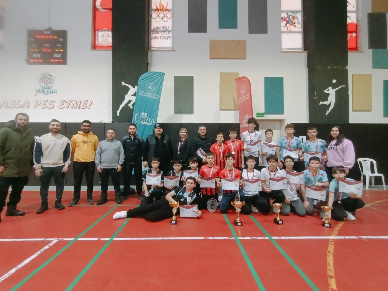 Badminton yıldızlar il birinciliği müsabakaları tamamlandı