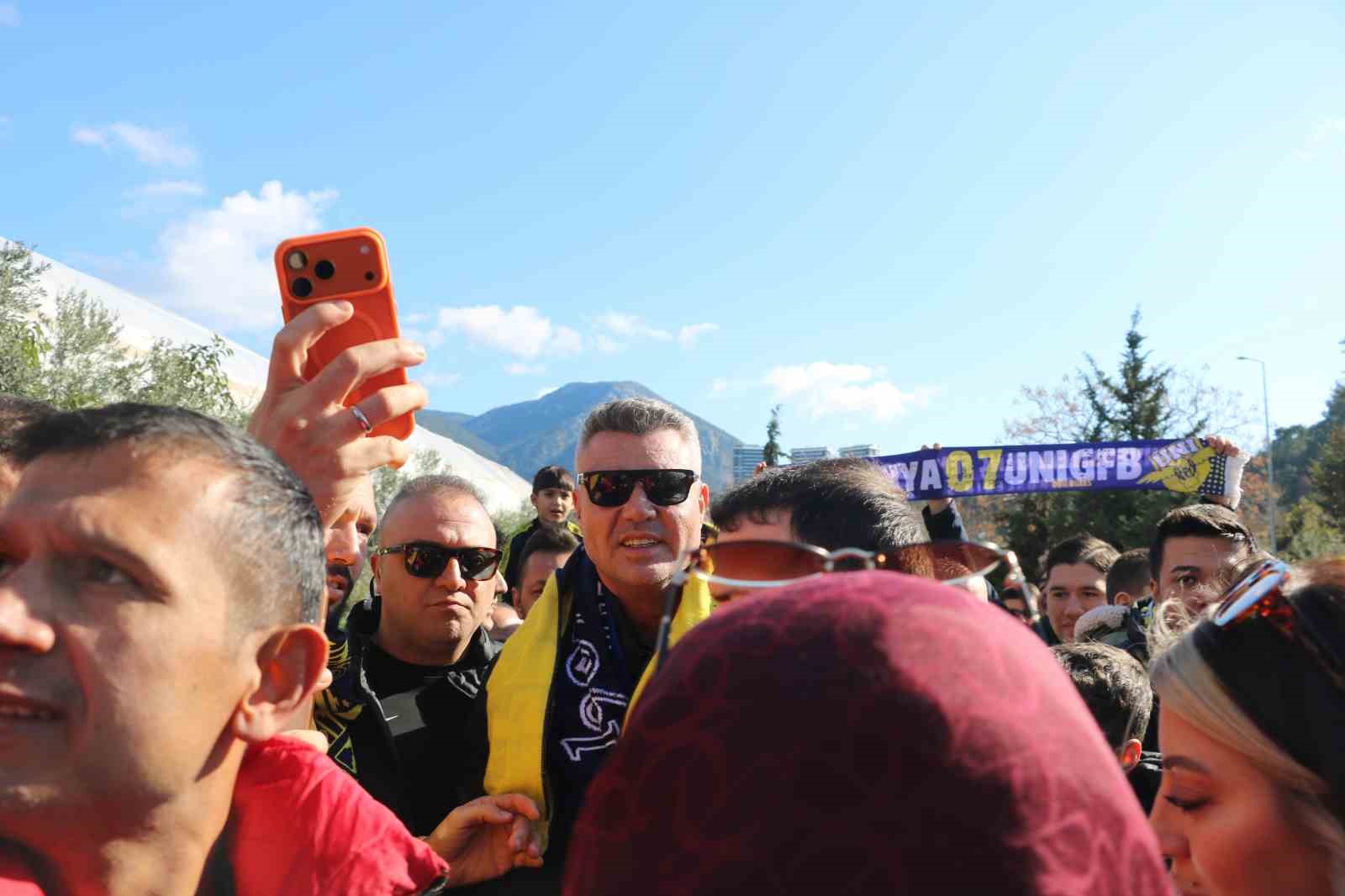 Fenerbahçe Başkanı Saran, Alanya’da kütüphane açılışına katıldı